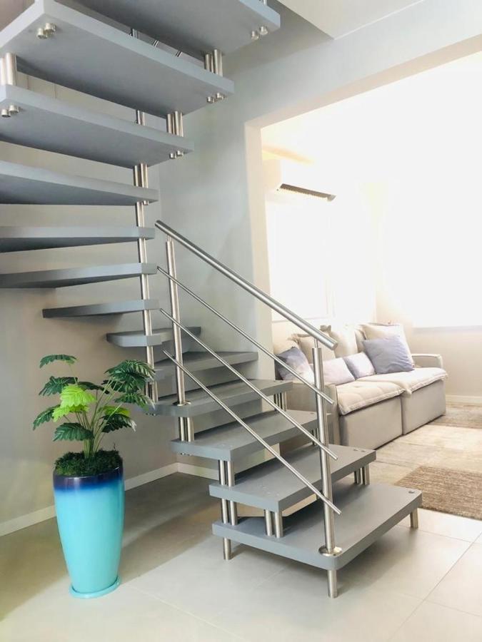 Sobrado Luxo A 600 Metros Da Apartamento
